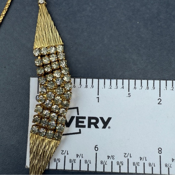 Luxurious Sparkly Gold Plated Collar Necklace with Crystal Accent Pendant - Picture 6 of 15